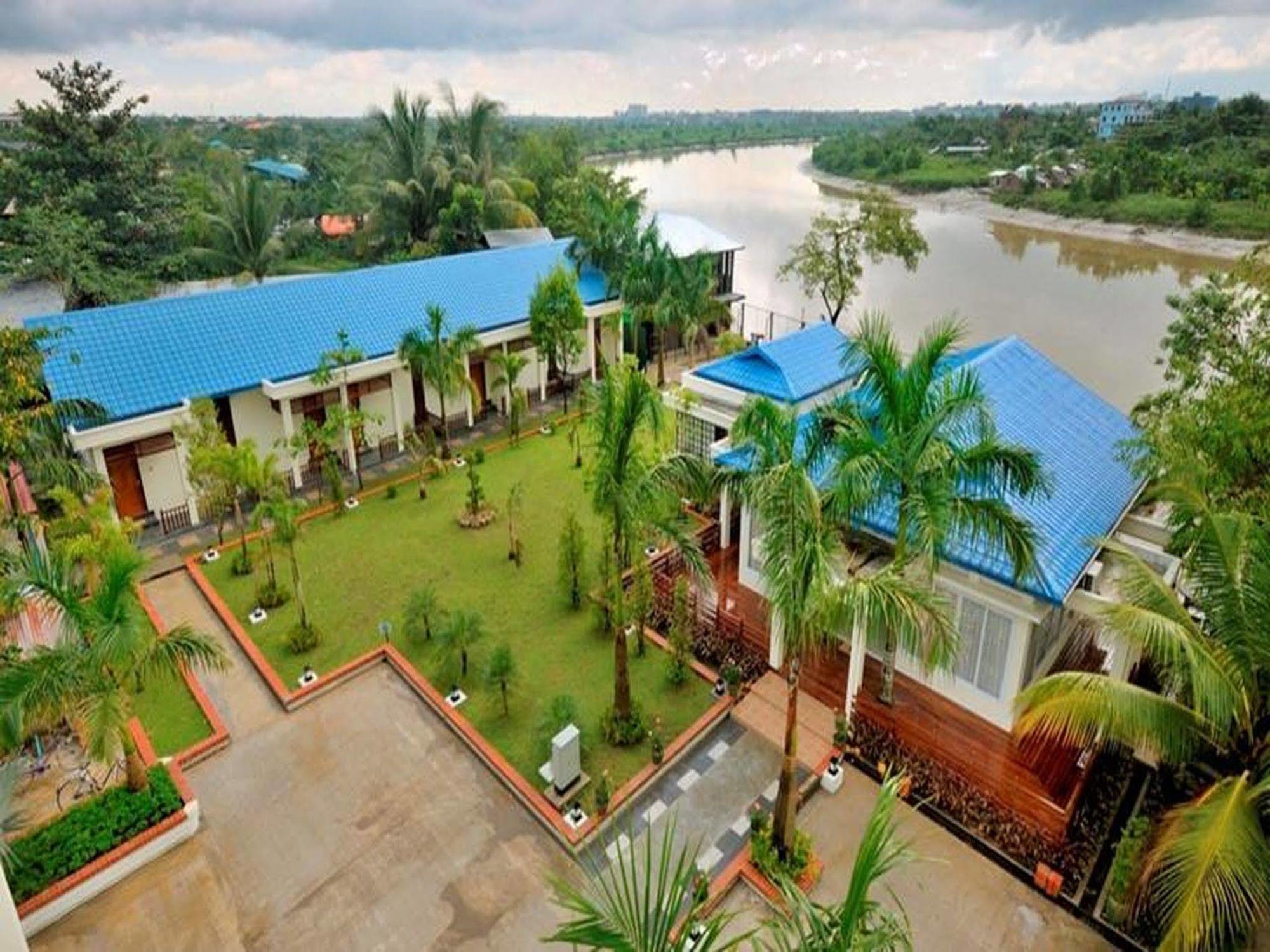 Royal Golden View Hotel Янгон Екстер'єр фото